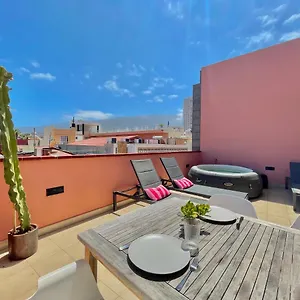aromas-suites-apartments.tenerifehoteles.net/