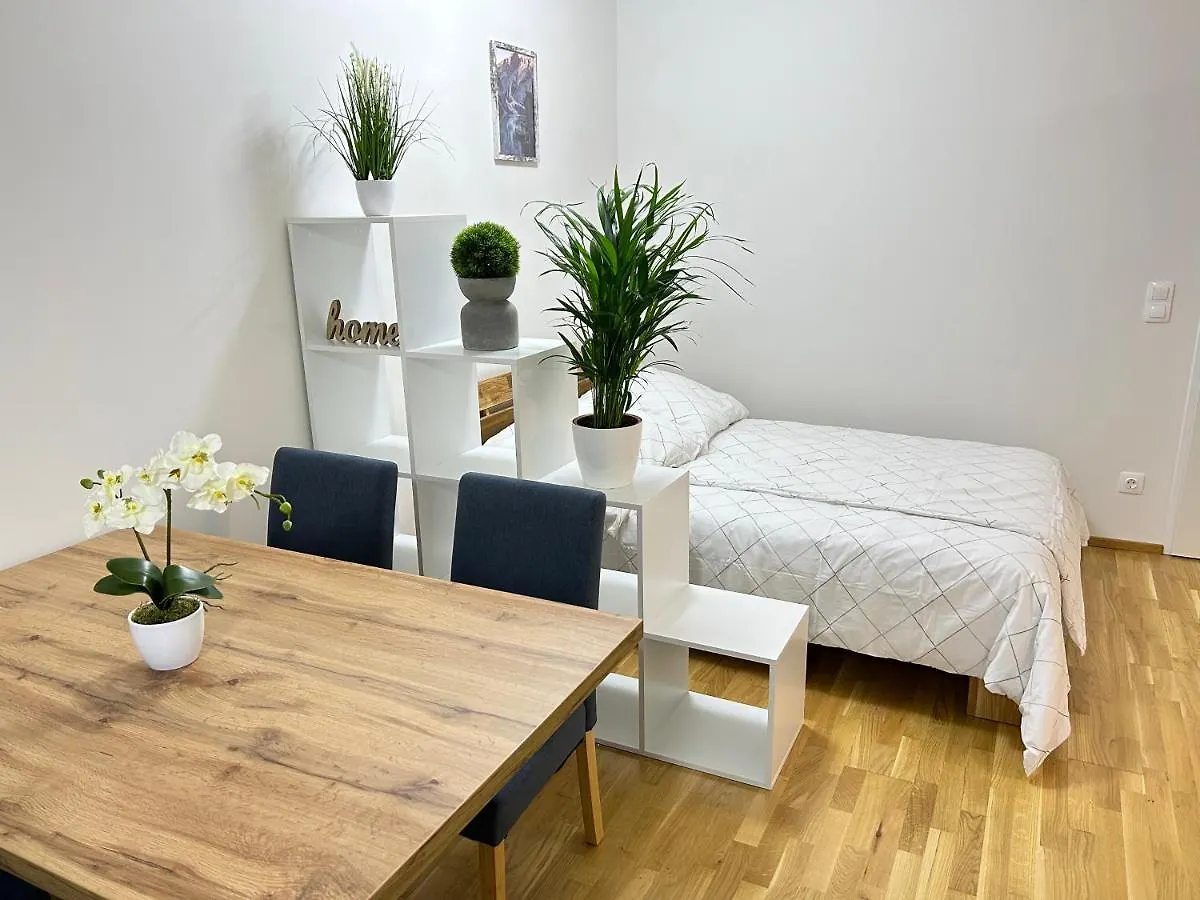 55 M2 Stylish Apartment With Balcony & Parking Vienna Austria