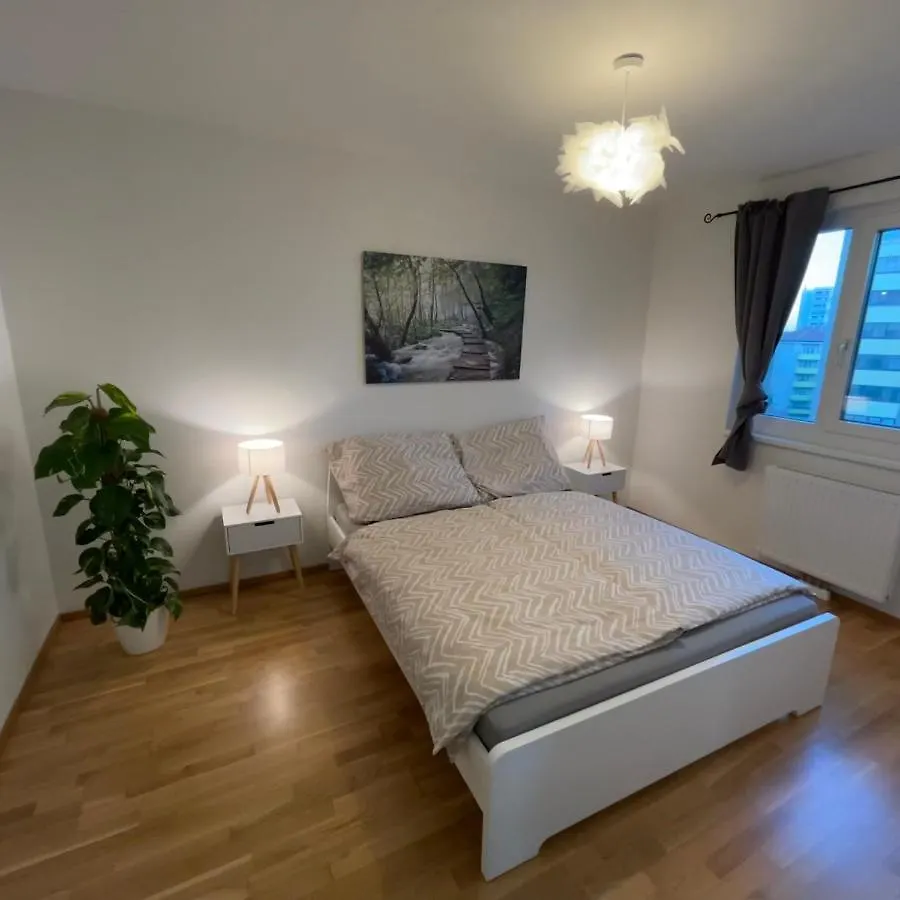 55 M2 Stylish Apartment With Balcony & Parking Vienna