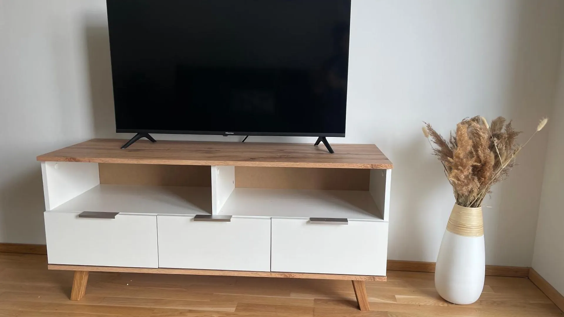 55 M2 Stylish Apartment With Balcony & Parking Vienna