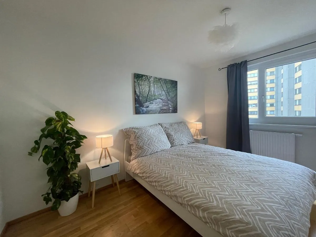 55 M2 Stylish Apartment With Balcony & Parking Vienna