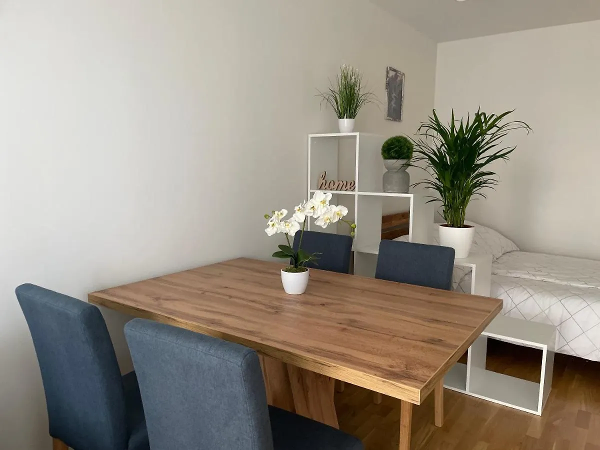 55 M2 Stylish Apartment With Balcony & Parking Vienna