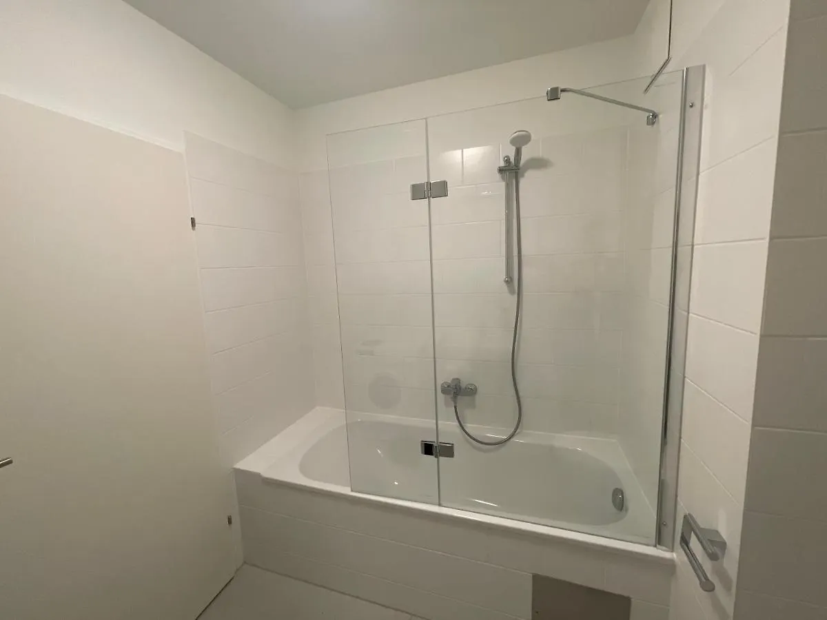 55 M2 Stylish Apartment With Balcony & Parking Vienna